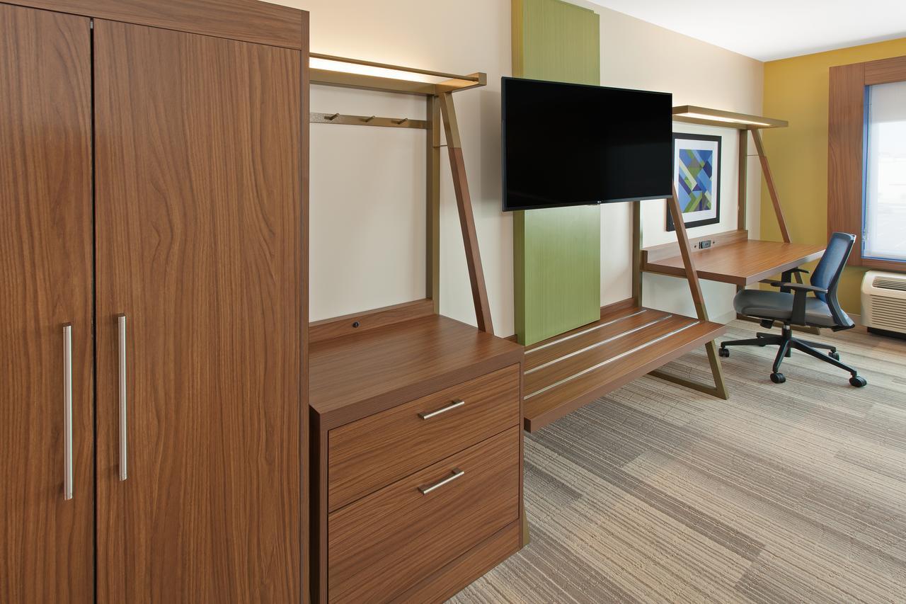Holiday Inn Express & Suites - Sterling Heights-Detroit Area By Ihg Екстер'єр фото